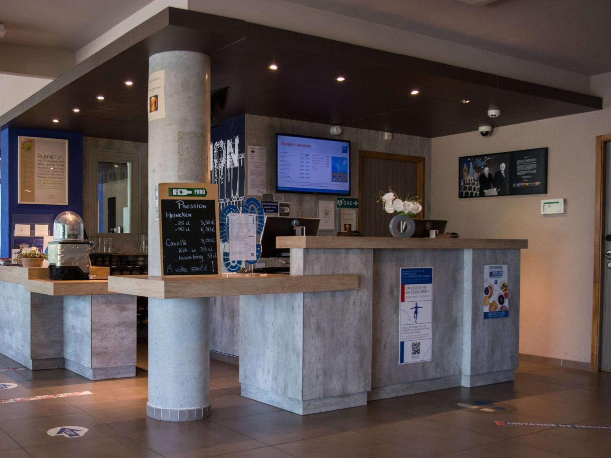 Ibis Budget Archamps Porte De Geneve 외부 사진
