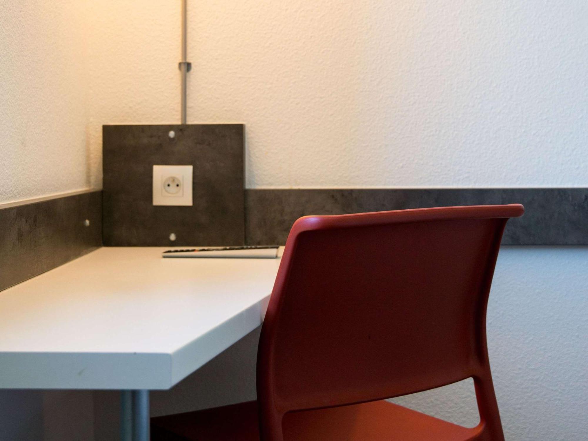Ibis Budget Archamps Porte De Geneve 외부 사진